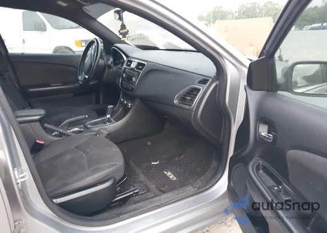 2013 Chrysler 200 Touring из США, поврежденный, VIN 1C3CCBBB2DN570108